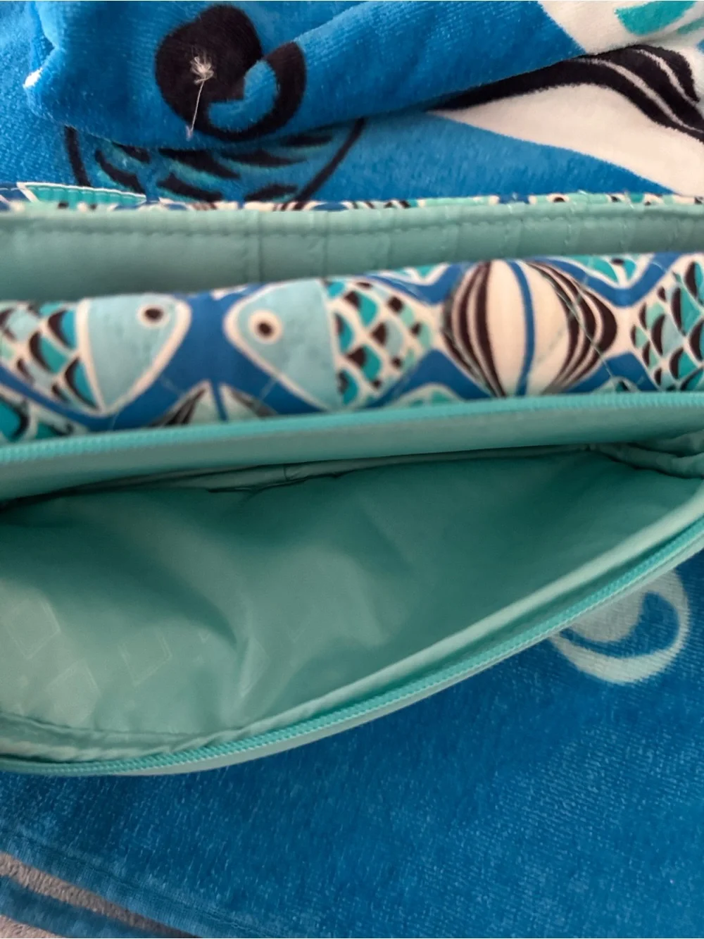 Vera Bradley Go Fish Blue wallet crossbody & matching beach towel - NWT - Picture 11 of 16
